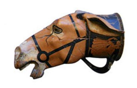 Rhyton attique en forme de tête de mulet